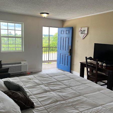 Ballparks Inn Branson Bagian luar foto