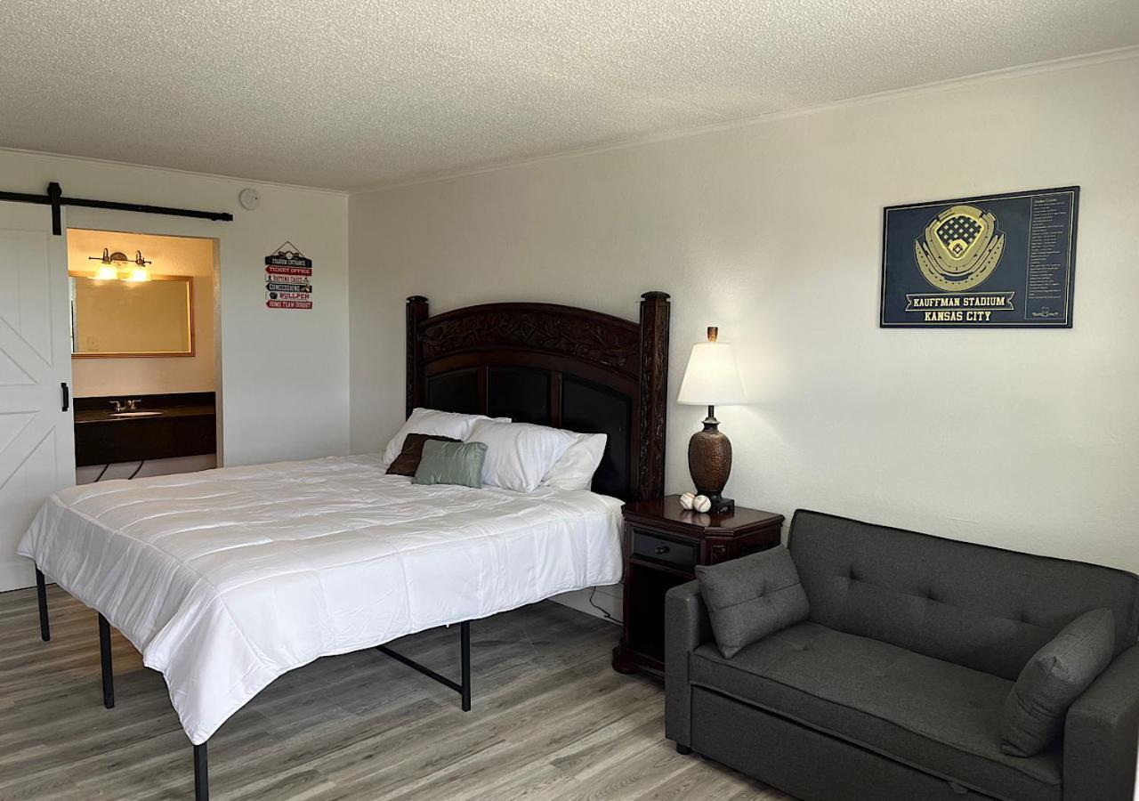 Ballparks Inn Branson Bagian luar foto