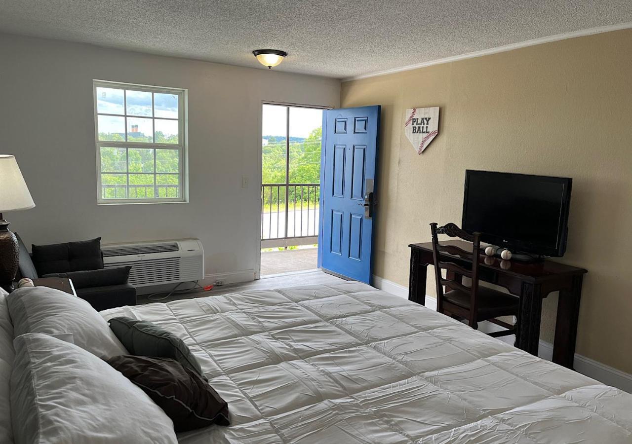 Ballparks Inn Branson Bagian luar foto