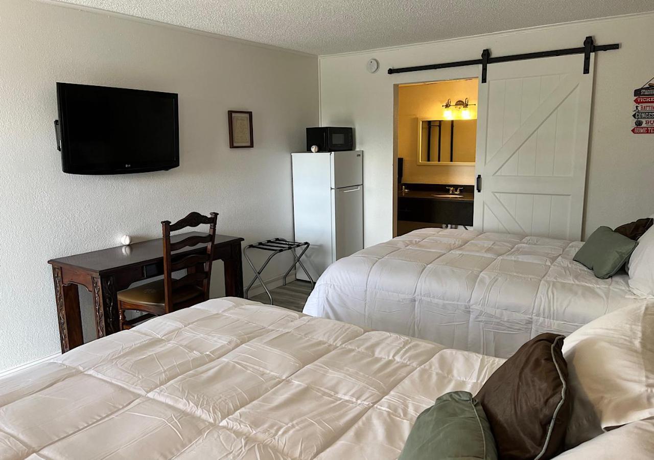 Ballparks Inn Branson Bagian luar foto