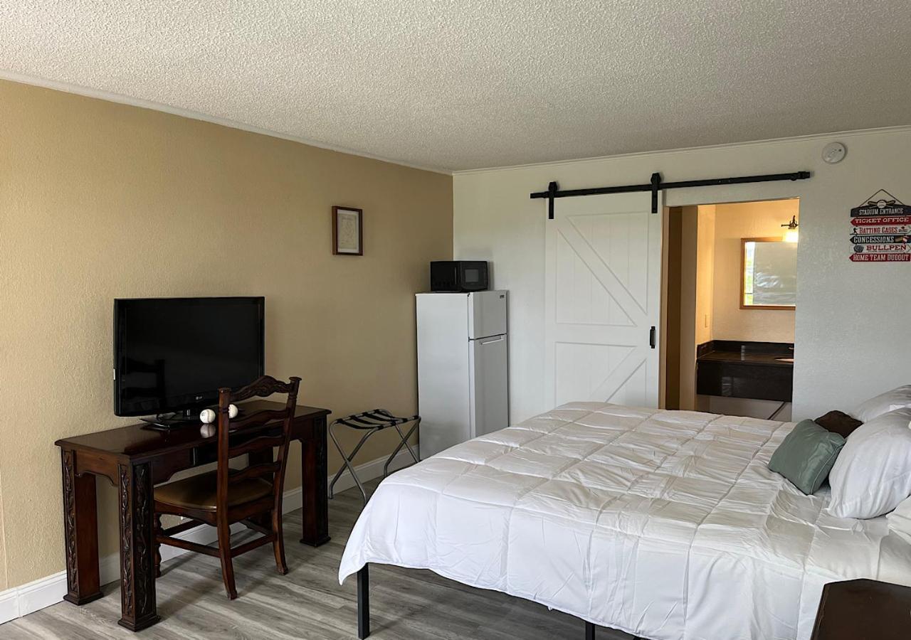 Ballparks Inn Branson Bagian luar foto