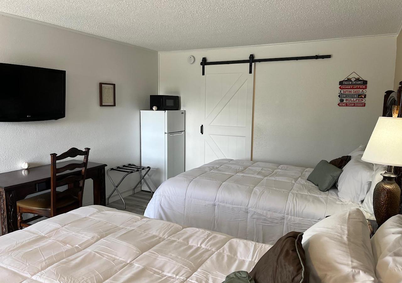 Ballparks Inn Branson Bagian luar foto
